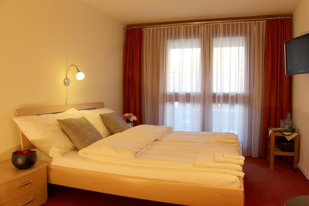 Aparthotel Ambassador เบลวัลด์ ห้อง รูปภาพ