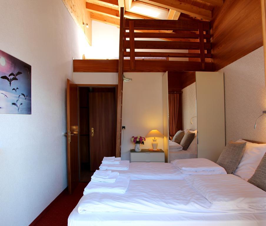 Aparthotel Ambassador เบลวัลด์ ภายนอก รูปภาพ