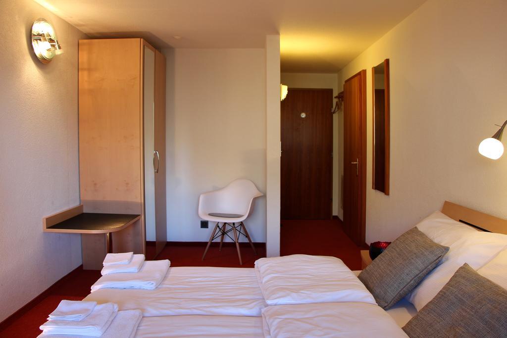 Aparthotel Ambassador เบลวัลด์ ภายนอก รูปภาพ
